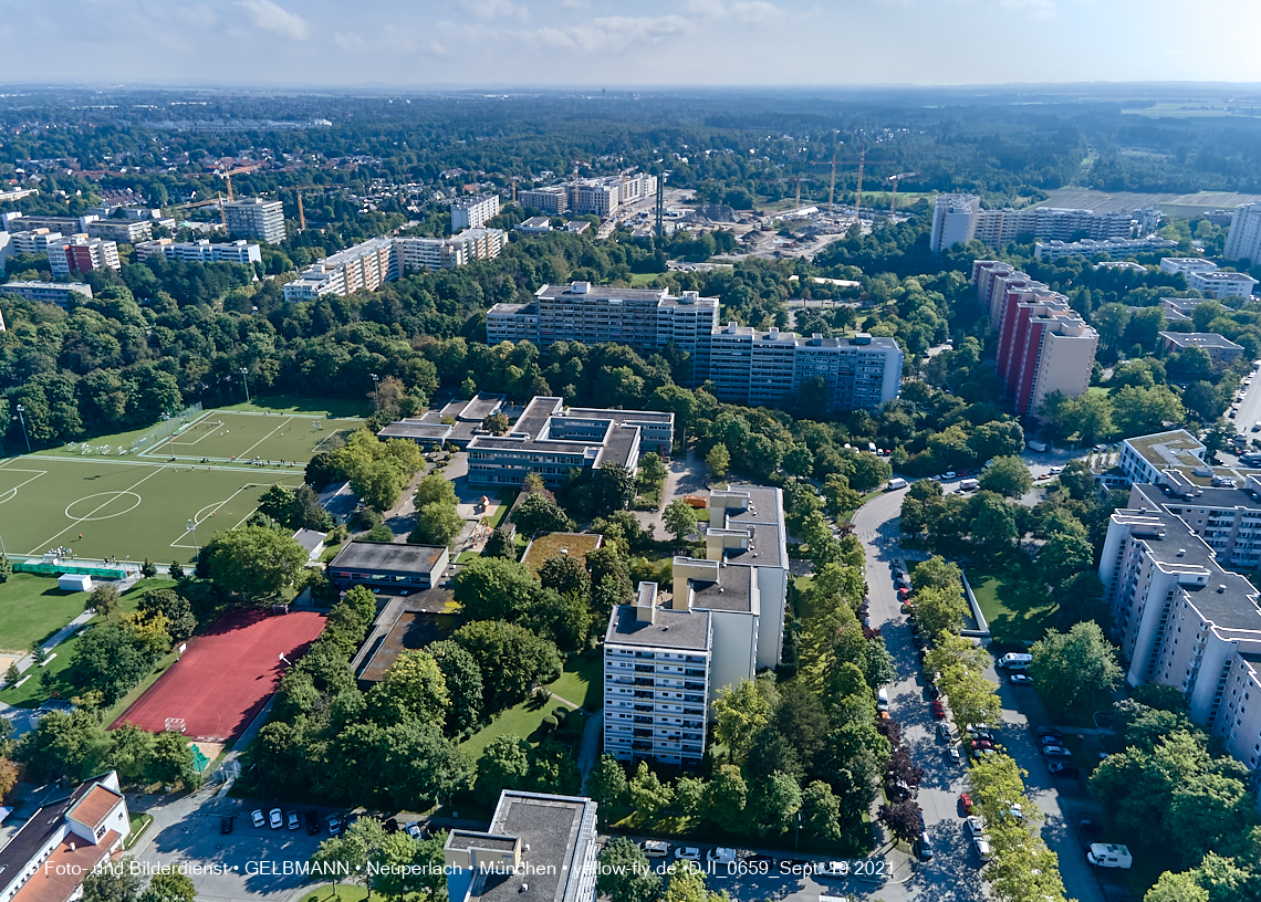 19.09.2021 - Rentenversicherung - SVN-Sportanlage, Sportanlage Perlach-Ost - Mittelschule Gerhard-Hauptmann-Ring in Neuperlach 